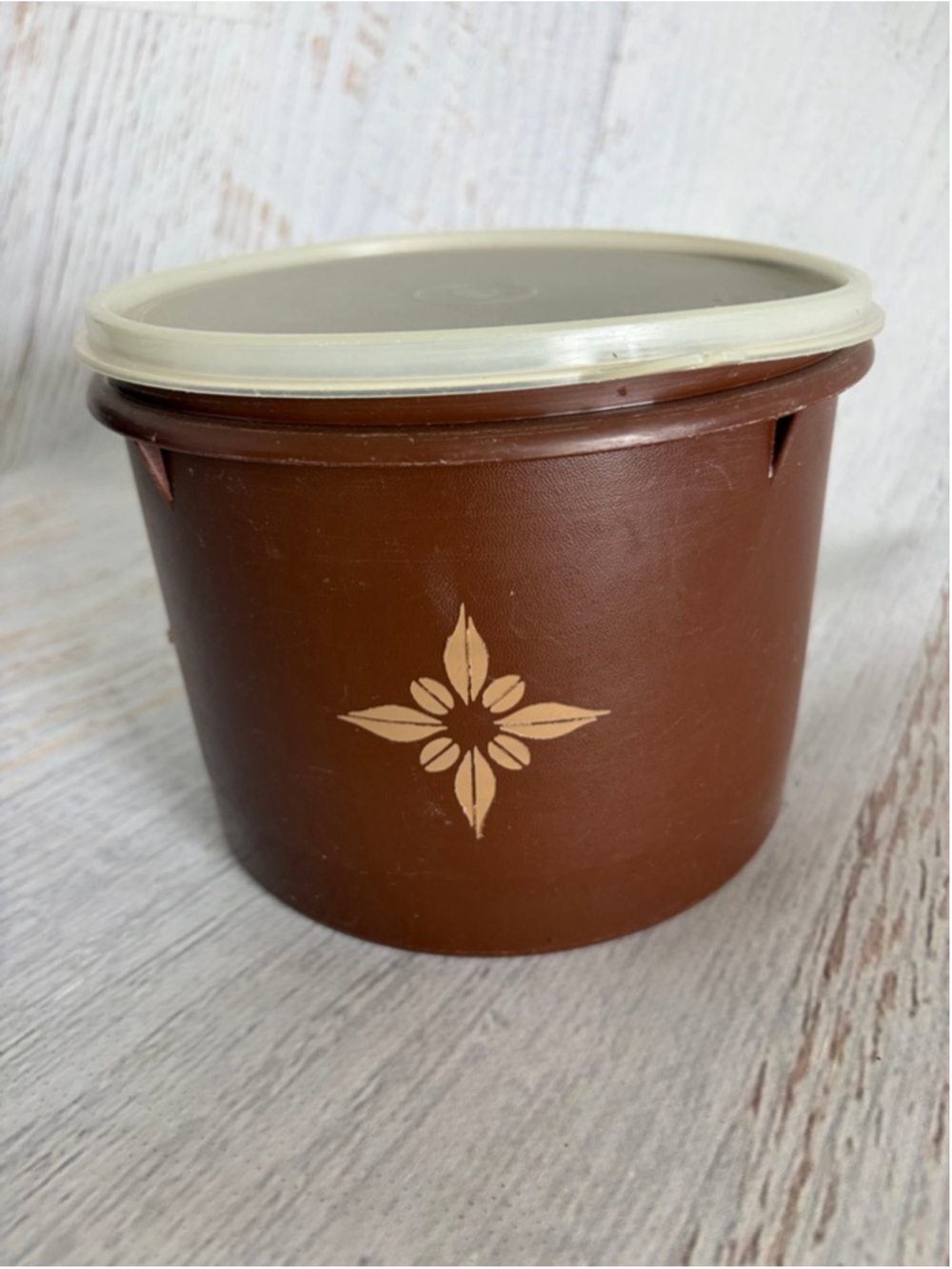 Tupperware Brown & Beige Food Storage Container One Size
